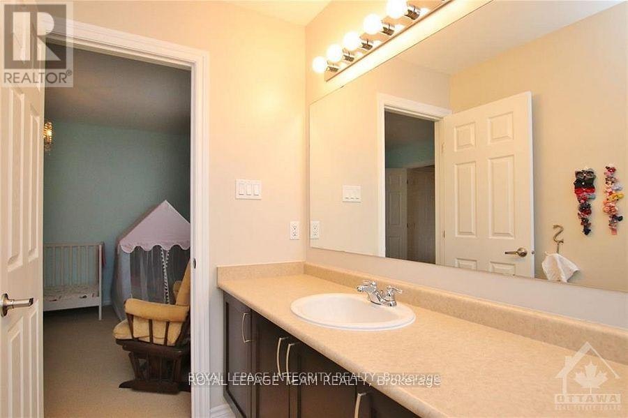 2799 Grand Canal Street, Ottawa, ON, K2J 0T2 - 21
