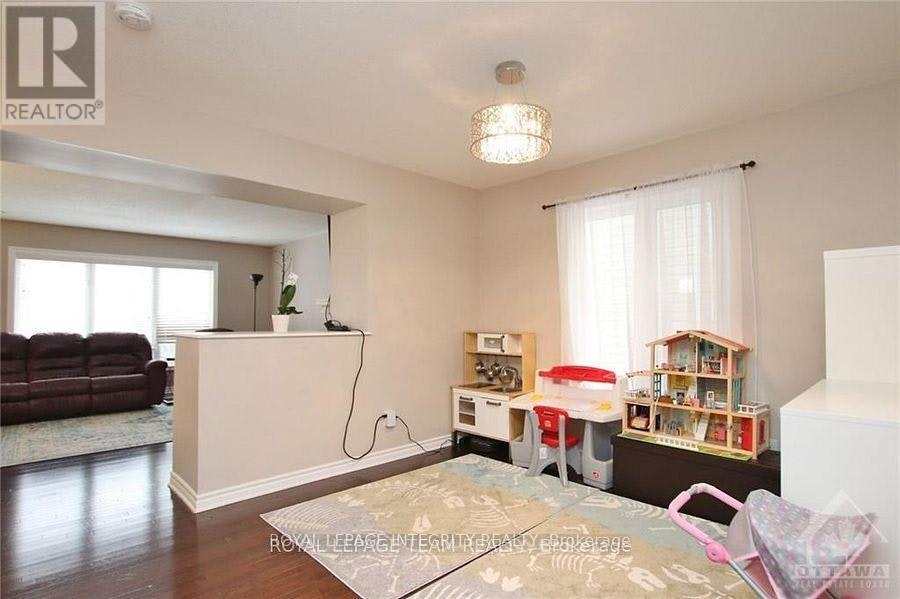 2799 Grand Canal Street, Ottawa, ON, K2J 0T2 - 3