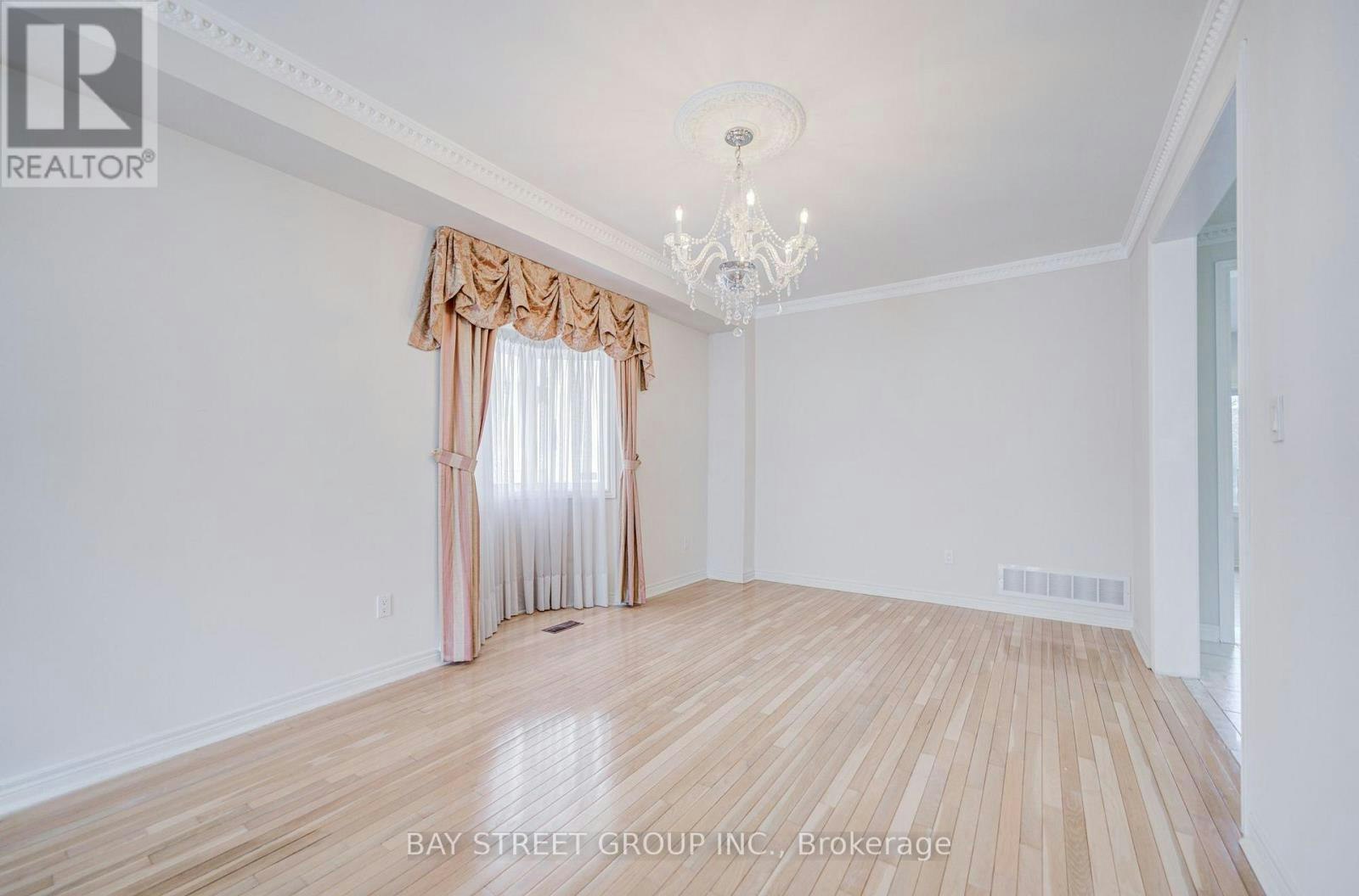13 Pembrooke Road, Markham, ON, L6C 2L2 - 9
