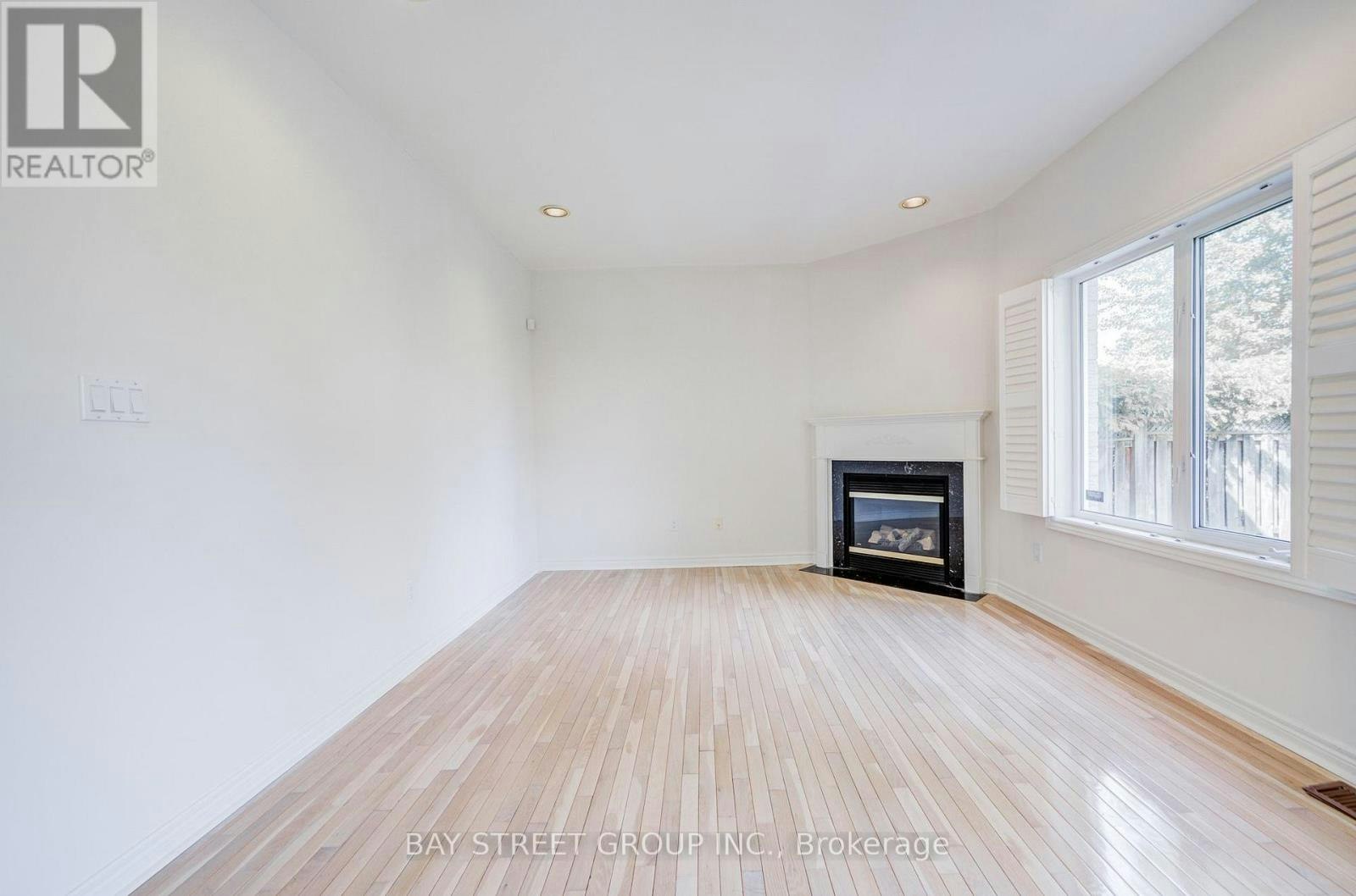 13 Pembrooke Road, Markham, ON, L6C 2L2 - 12