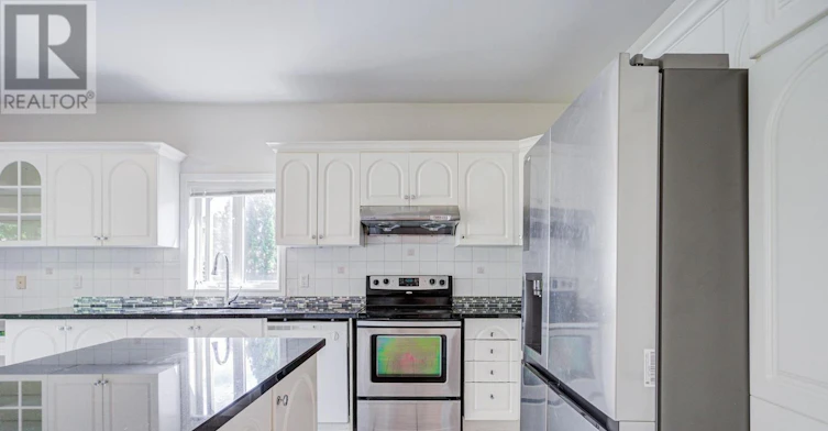 13 Pembrooke Road, Markham, ON, L6C 2L2 - 16