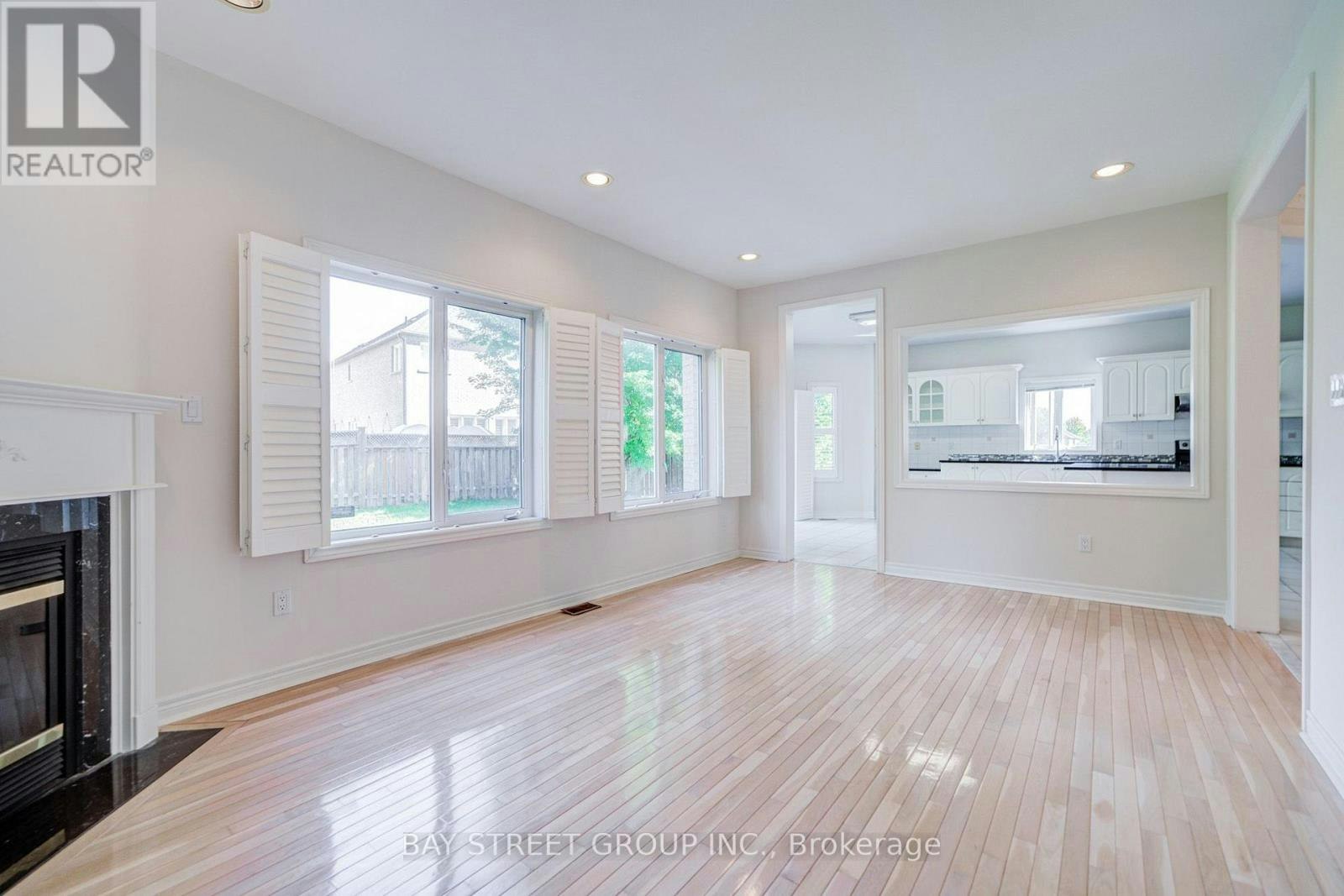 13 Pembrooke Road, Markham, ON, L6C 2L2 - 14
