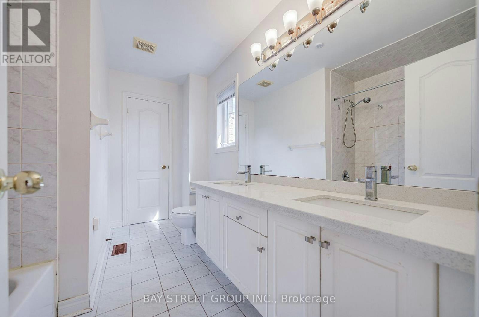 13 Pembrooke Road, Markham, ON, L6C 2L2 - 37