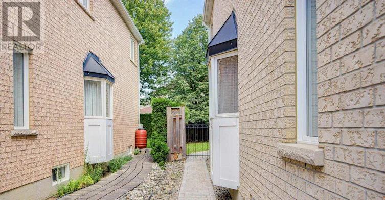 13 Pembrooke Road, Markham, ON, L6C 2L2 - 46