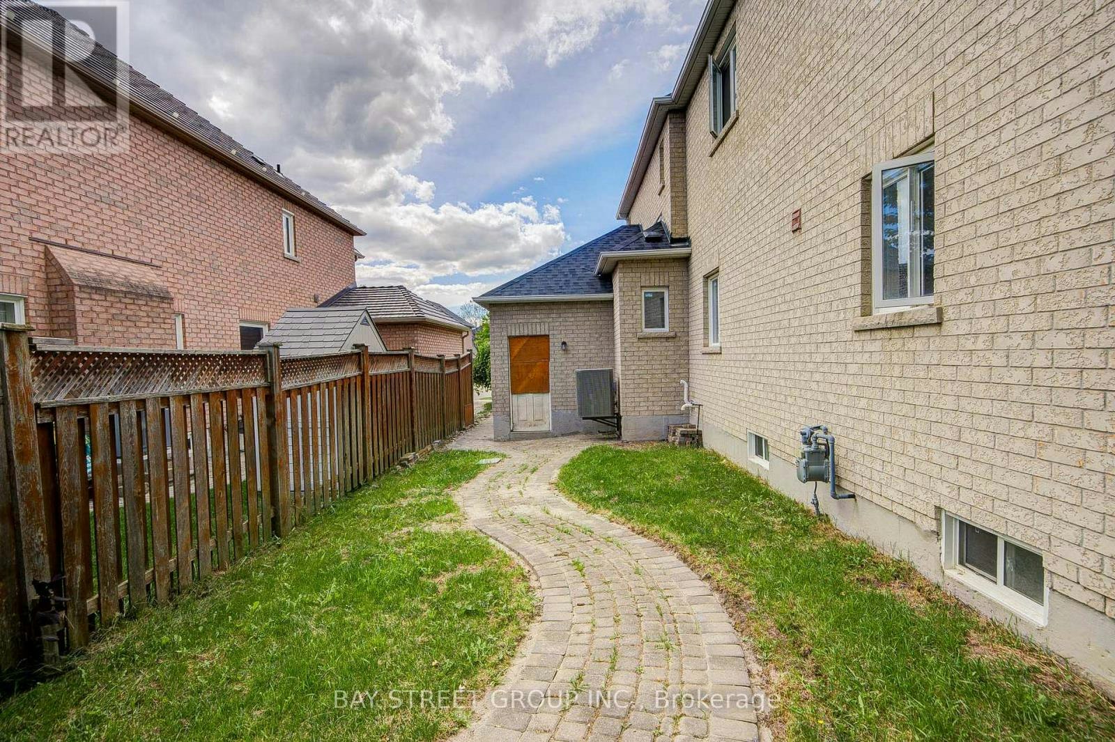 13 Pembrooke Road, Markham, ON, L6C 2L2 - 50