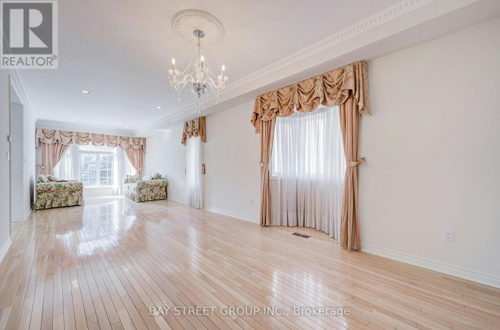 13 Pembrooke Road, Markham, ON, L6C 2L2 - 8