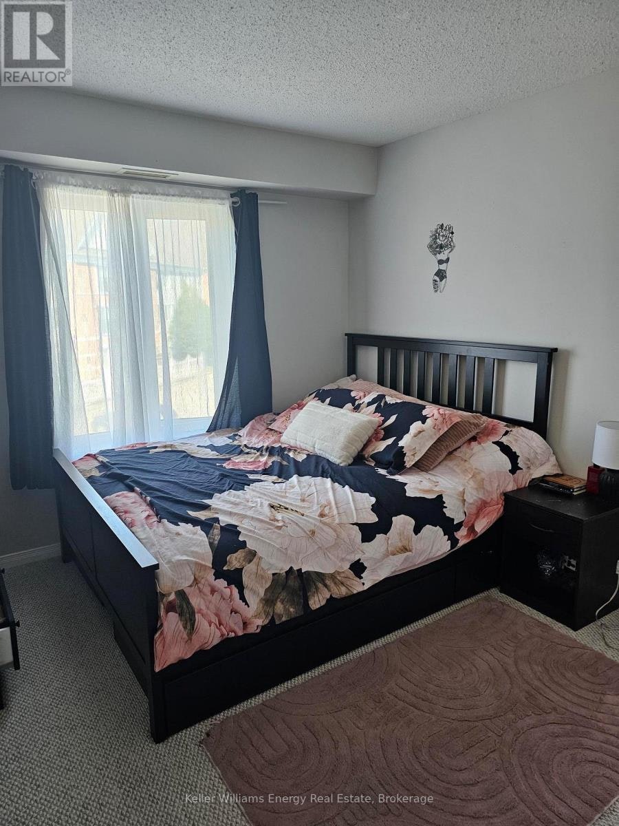 306-106 Aspen Springs Drive, Clarington, ON, L1C 5N7 - 5