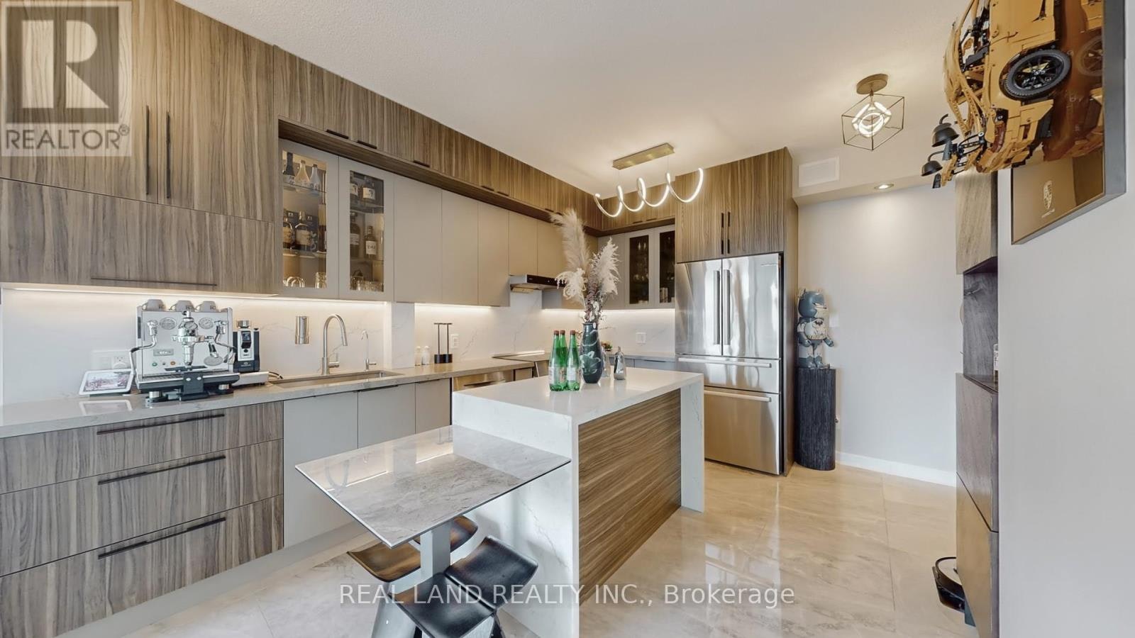 1908-33 Bay Street, Toronto, ON, M5J 2Z3 - 16
