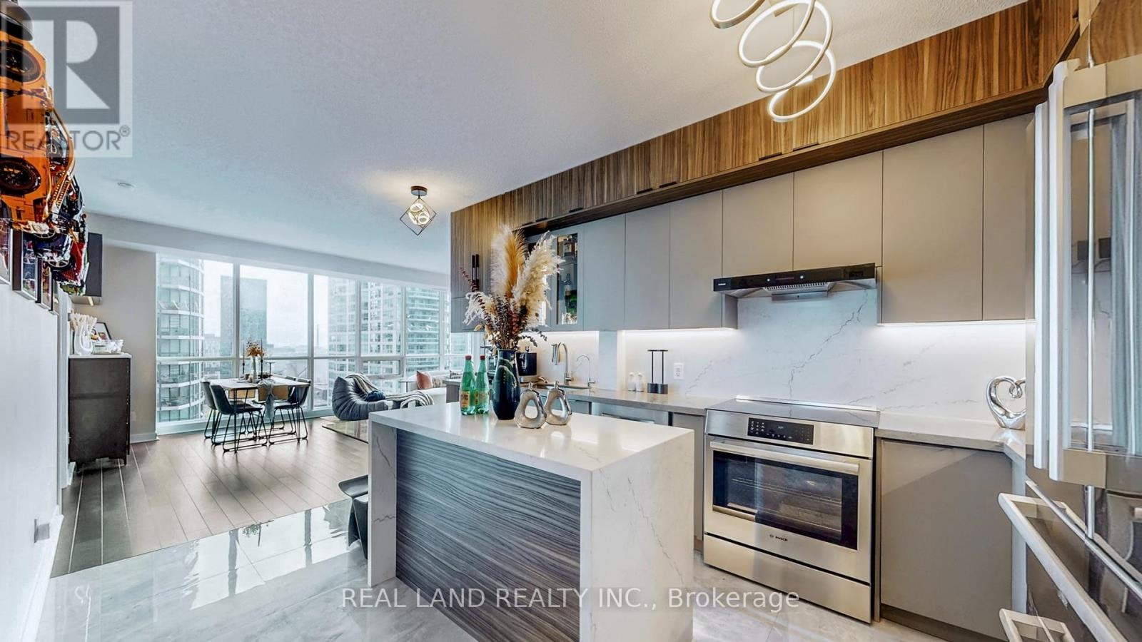 1908-33 Bay Street, Toronto, ON, M5J 2Z3 - 14