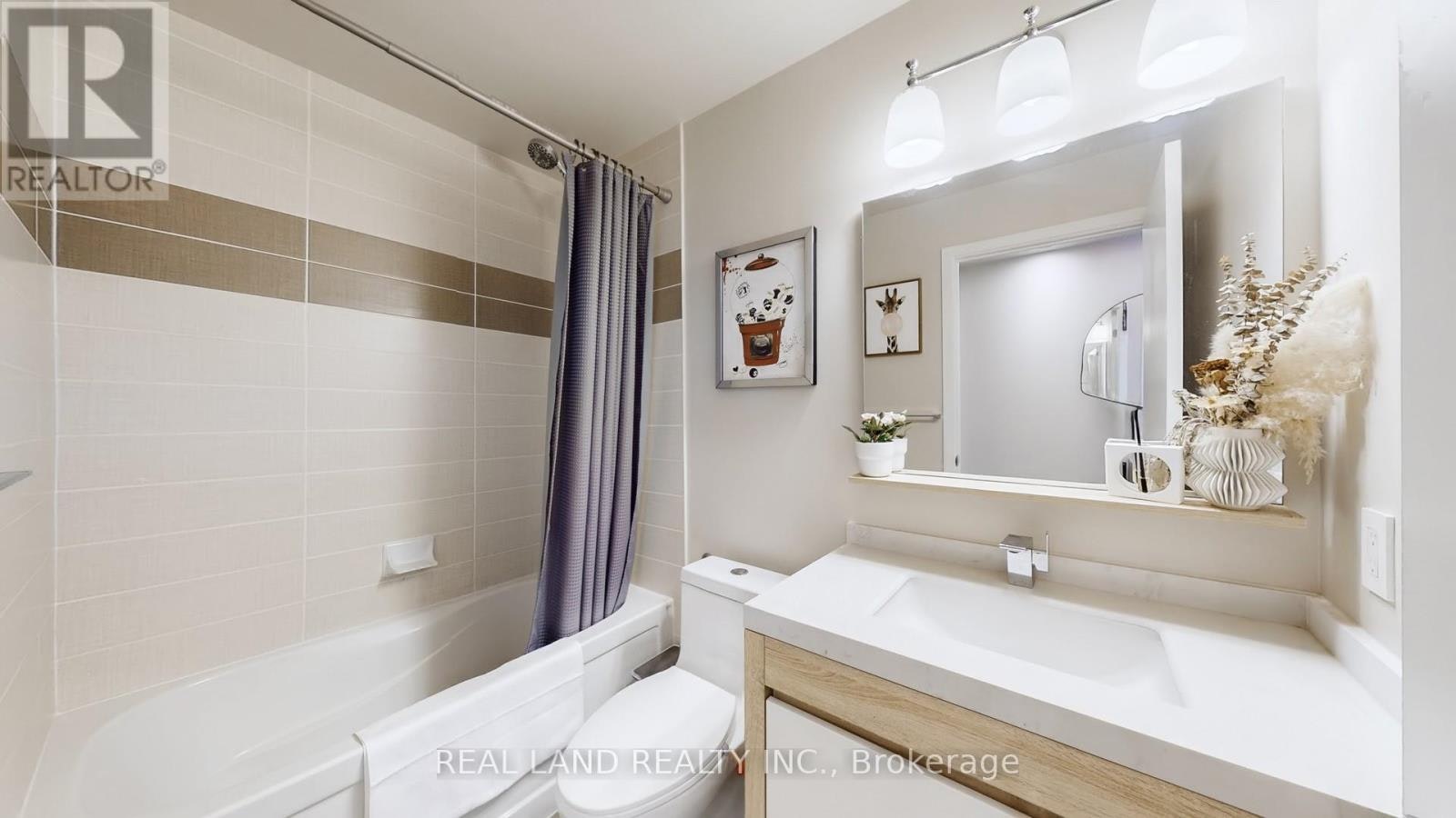 1908-33 Bay Street, Toronto, ON, M5J 2Z3 - 33