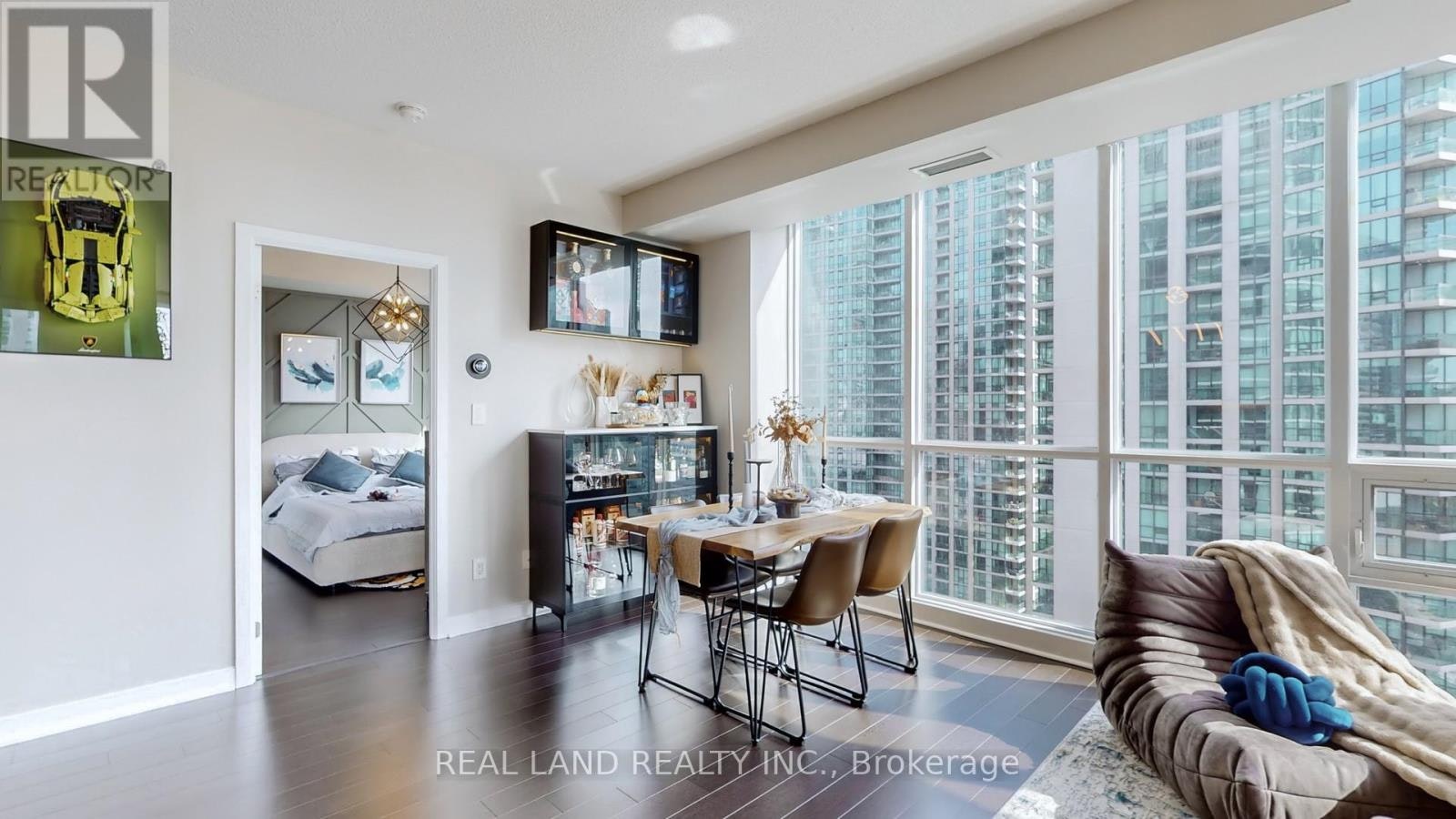 1908-33 Bay Street, Toronto, ON, M5J 2Z3 - 24