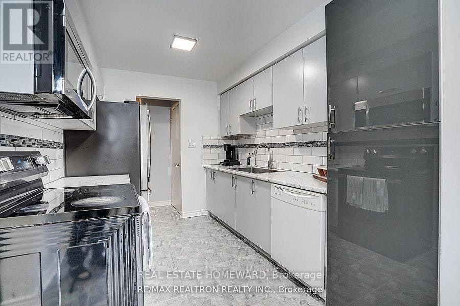 51 Steepleview Crescent, Richmond Hill, ON, L4C 9R3 - 3