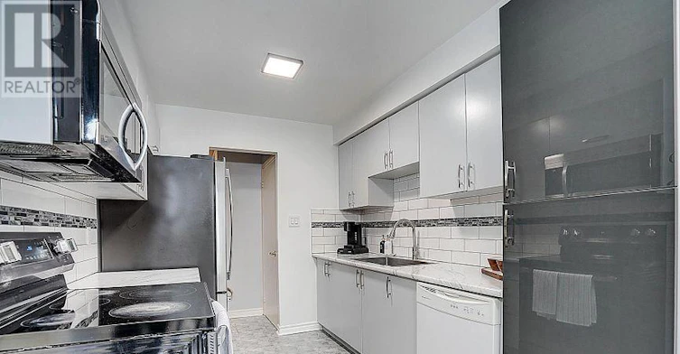 51 Steepleview Crescent, Richmond Hill, ON, L4C 9R3 - 3