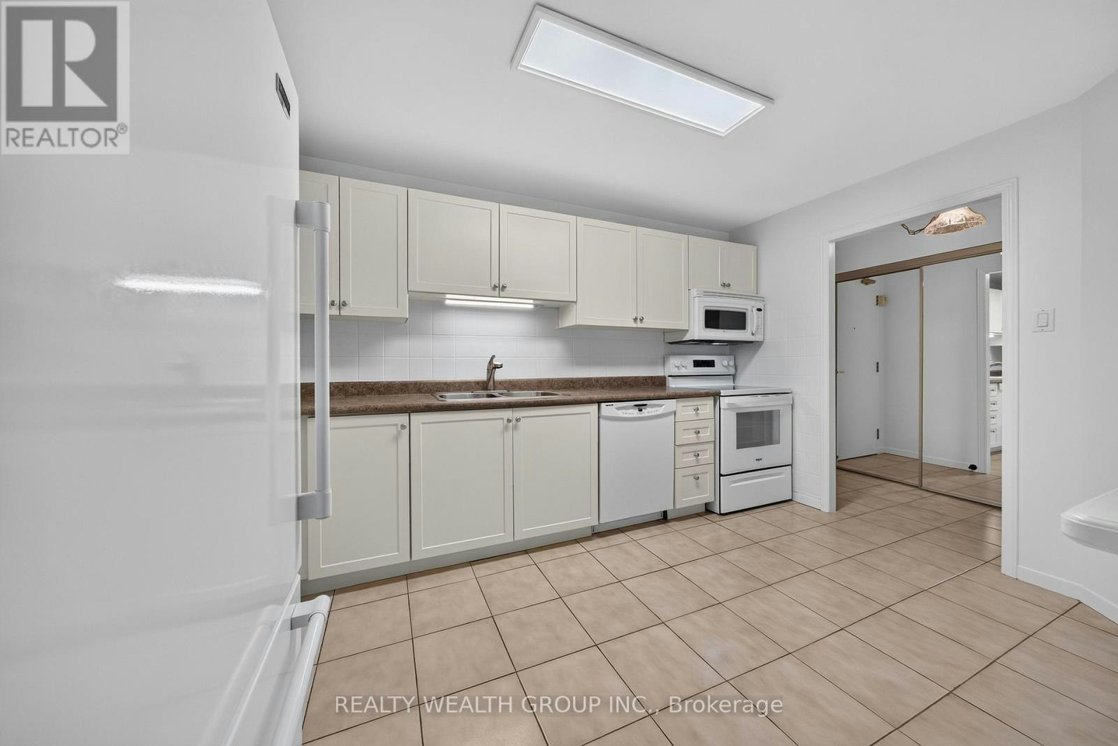 307-155 Main Street N, Newmarket, ON, L3Y 8C2 - 12