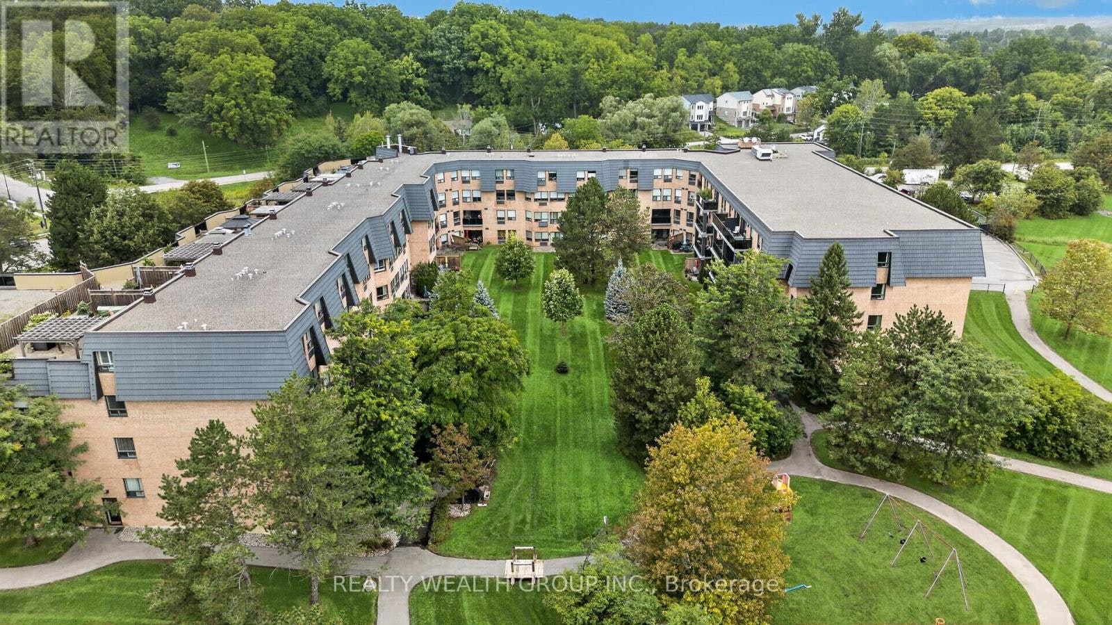 307-155 Main Street N, Newmarket, ON, L3Y 8C2 - 2