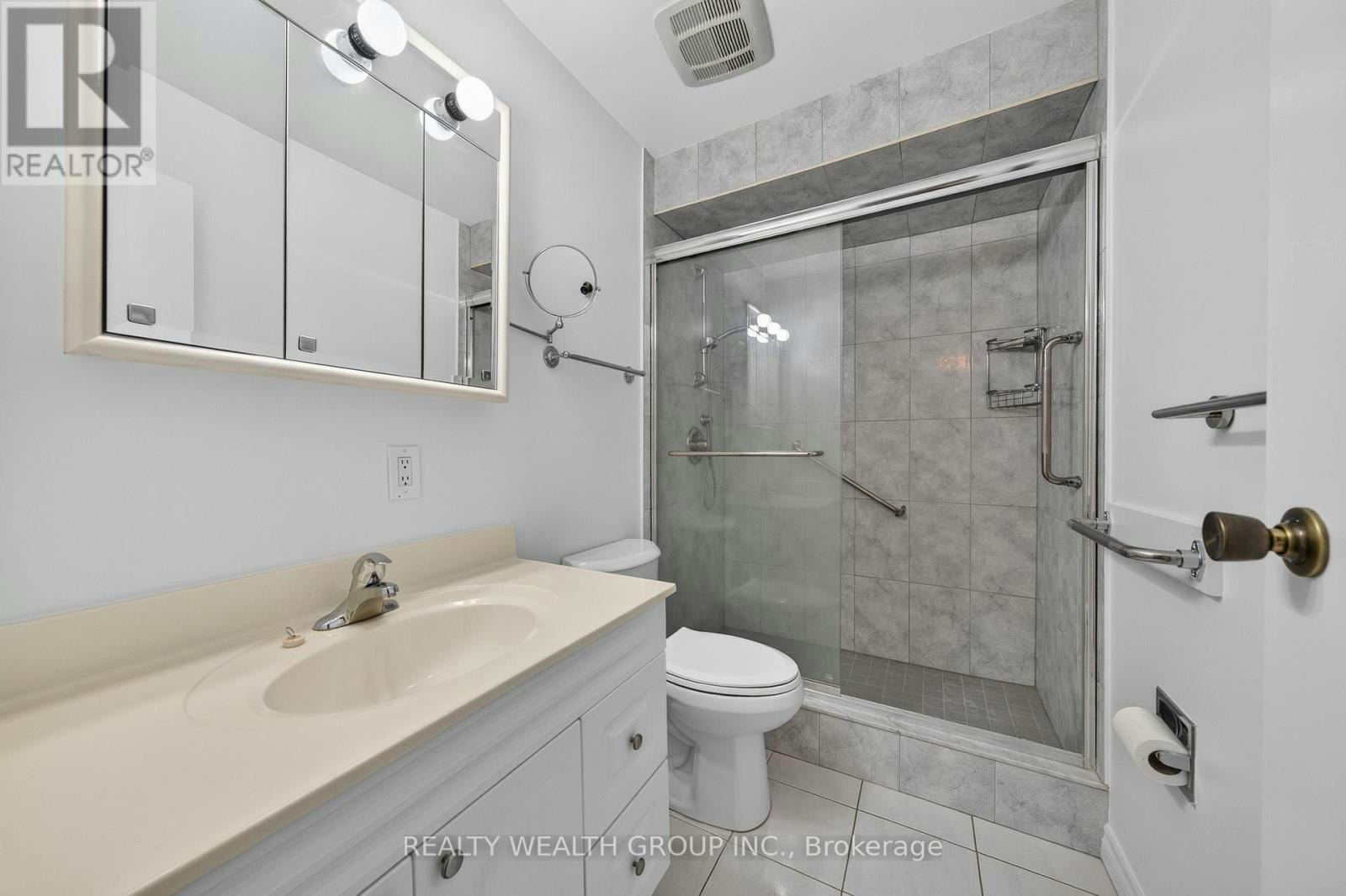 307-155 Main Street N, Newmarket, ON, L3Y 8C2 - 27
