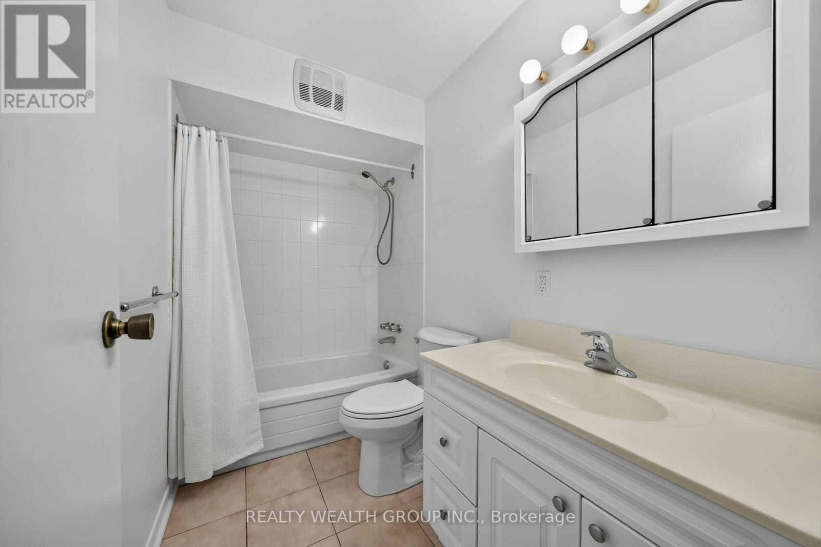 307-155 Main Street N, Newmarket, ON, L3Y 8C2 - 22