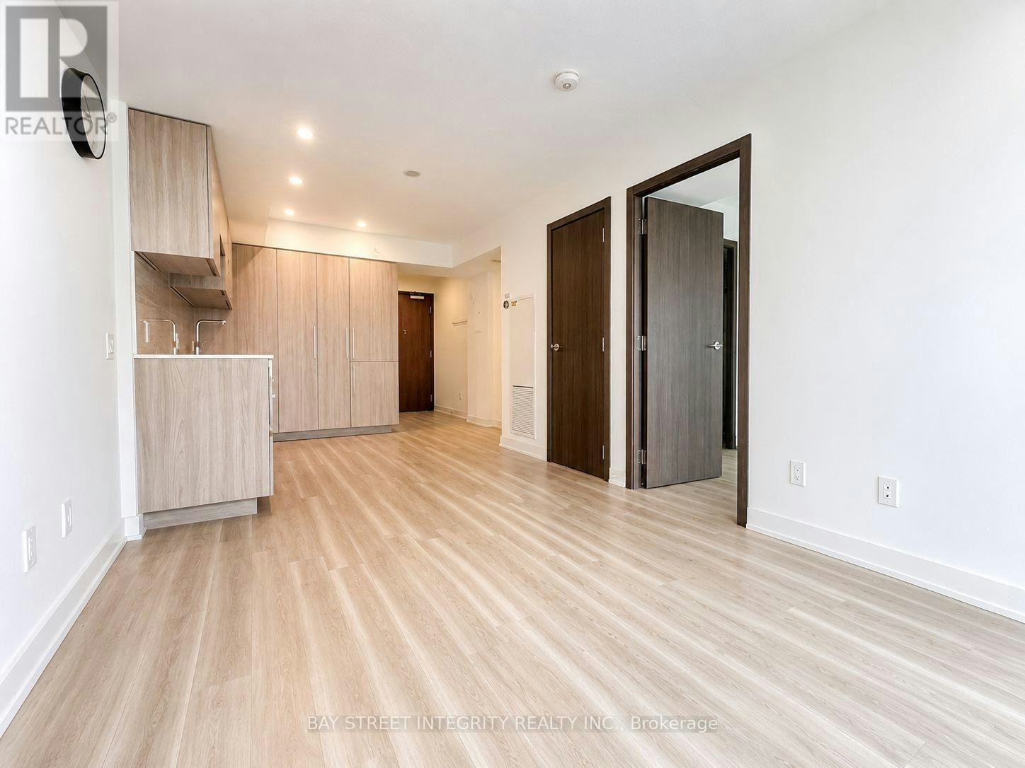 2001-19 Bathurst Street, Toronto, ON, M5V 0N2 - 6