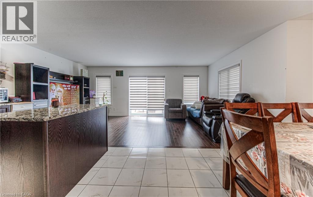 513 Woodlea Court, Kitchener, ON, N2R 1R7 - 6