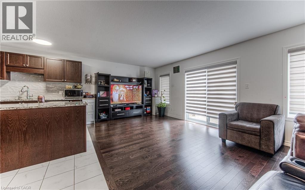 513 Woodlea Court, Kitchener, ON, N2R 1R7 - 7