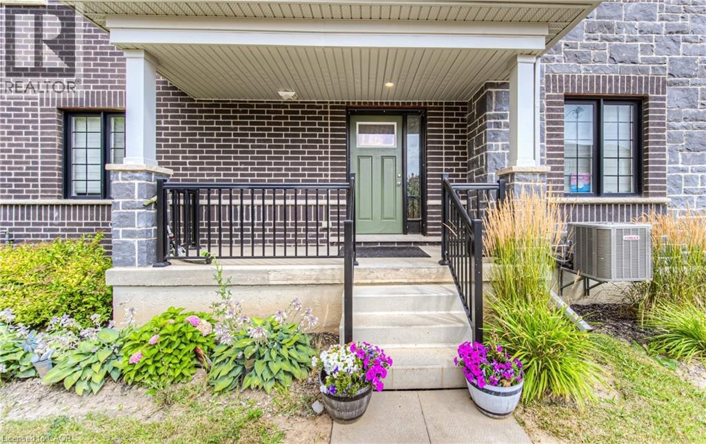 513 Woodlea Court, Kitchener, ON, N2R 1R7 - 2