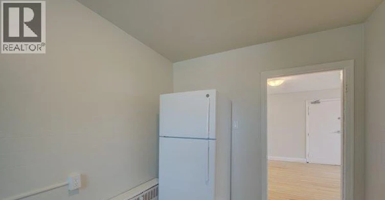 141 Chapel Street, Kitchener, ON, N2H 2T6 - 9