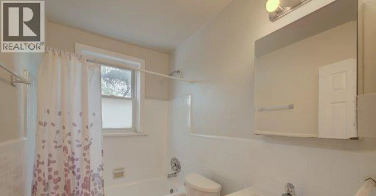 141 Chapel Street, Kitchener, ON, N2H 2T6 - 12