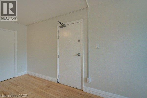 141 Chapel Street, Kitchener, ON, N2H 2T6 - 18