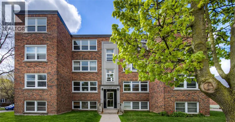 141 Chapel Street, Kitchener, ON, N2H 2T6 - 21