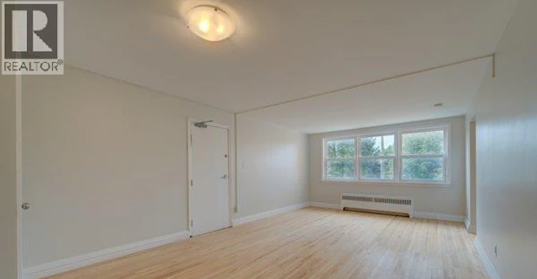141 Chapel Street, Kitchener, ON, N2H 2T6 - 3