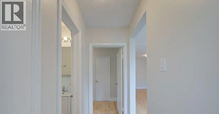 141 Chapel Street, Kitchener, ON, N2H 2T6 - 16