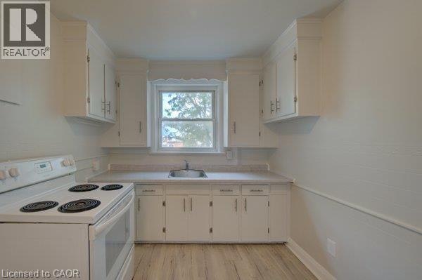 141 Chapel Street, Kitchener, ON, N2H 2T6 - 8