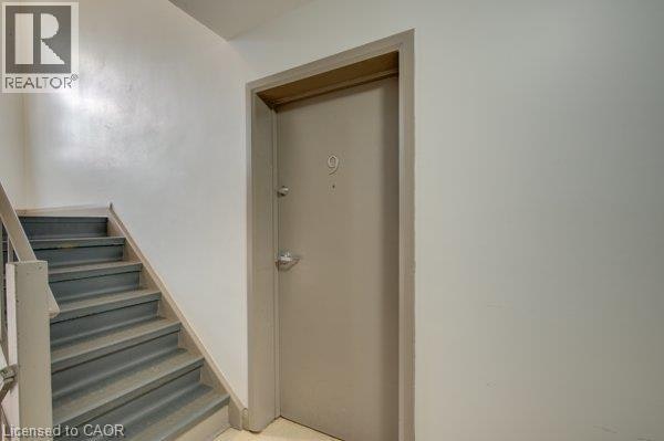 141 Chapel Street, Kitchener, ON, N2H 2T6 - 17