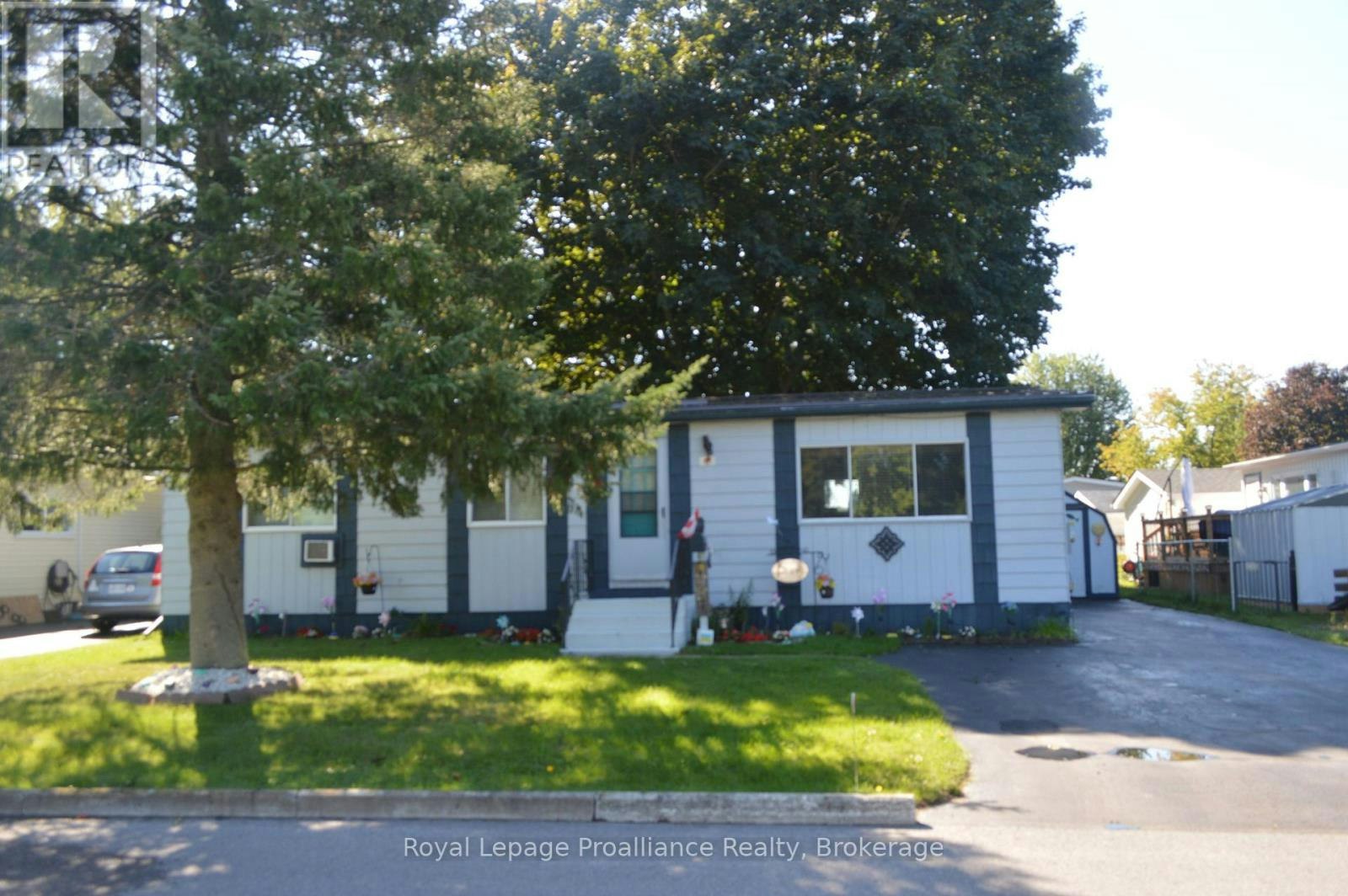 17 Warbler Lane, Quinte West, ON, K8N 4Z3