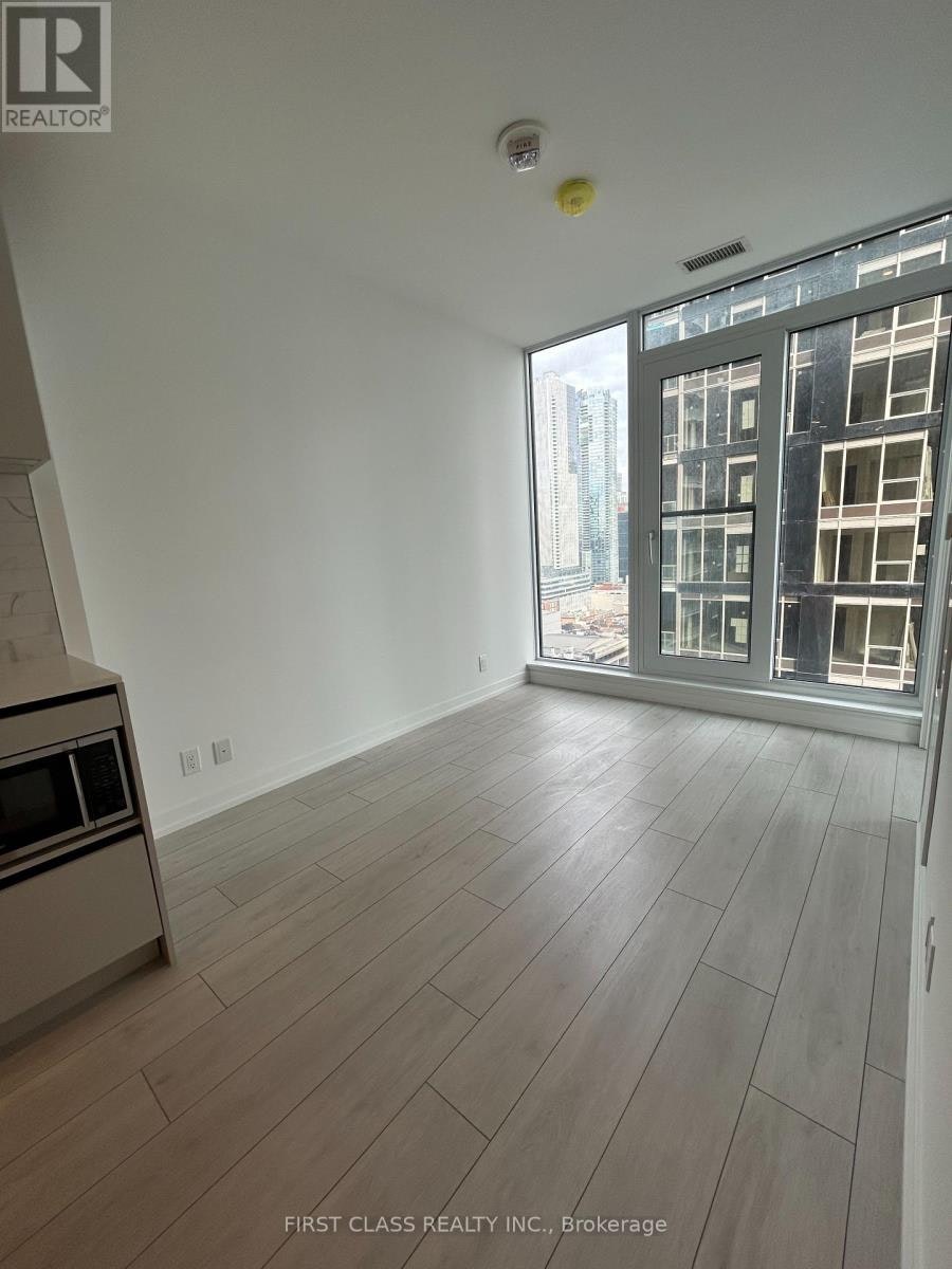 2710-55 Mercer Street, Toronto, ON, M5V 0W4 - 4