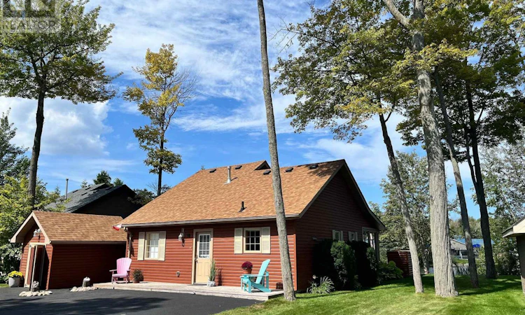 10 Cabin Crescent