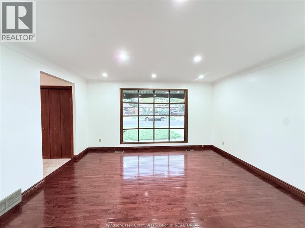UPPER-9495 Beachdale, Windsor, ON, N8R 1S4 - 3