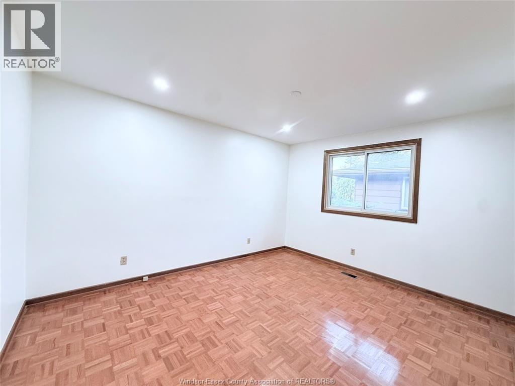 UPPER-9495 Beachdale, Windsor, ON, N8R 1S4 - 12
