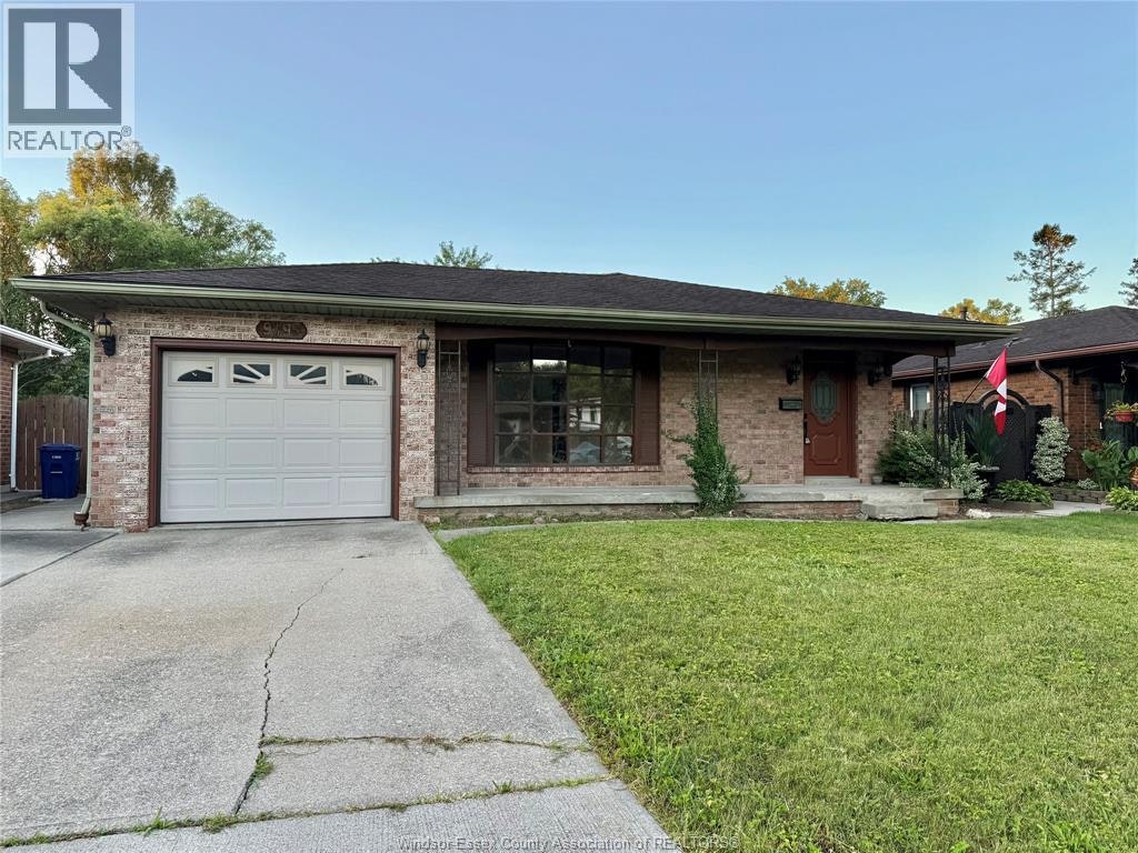 UPPER-9495 Beachdale, Windsor, ON, N8R 1S4