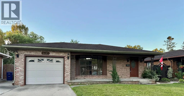 UPPER-9495 Beachdale, Windsor, ON, N8R 1S4