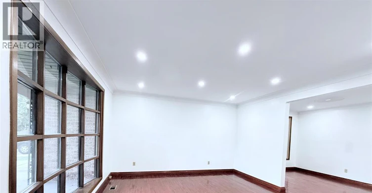 UPPER-9495 Beachdale, Windsor, ON, N8R 1S4 - 2