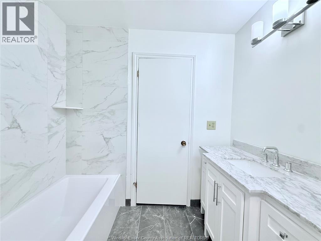 UPPER-9495 Beachdale, Windsor, ON, N8R 1S4 - 8