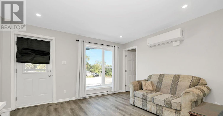 1-3590 Old Montreal Road, Cumberland, ON, K4C 1C8 - 4