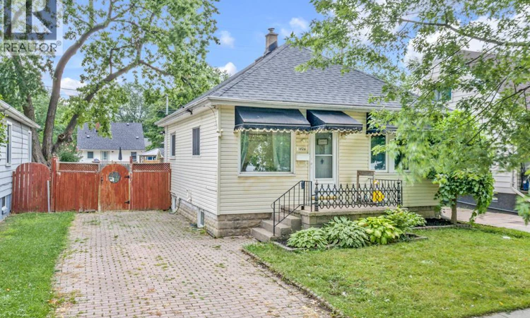 1826 Francois Road