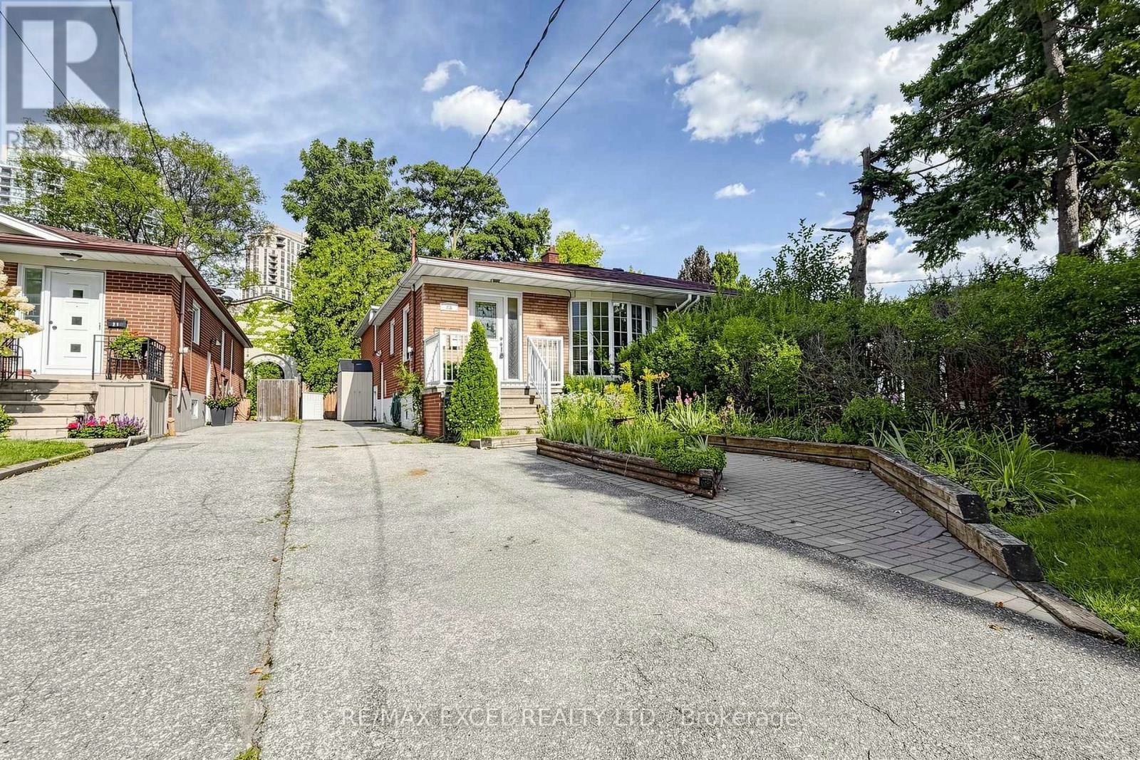 23 Linelle Street, Toronto, ON, M2N 2J4