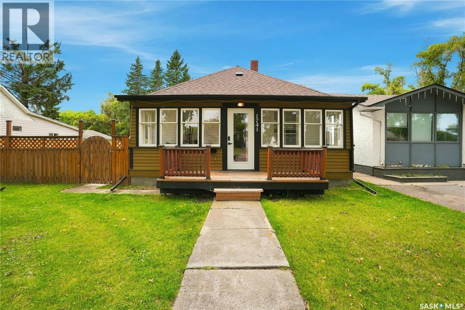 1741 98th Street, North Battleford, SK, S9A 0M9