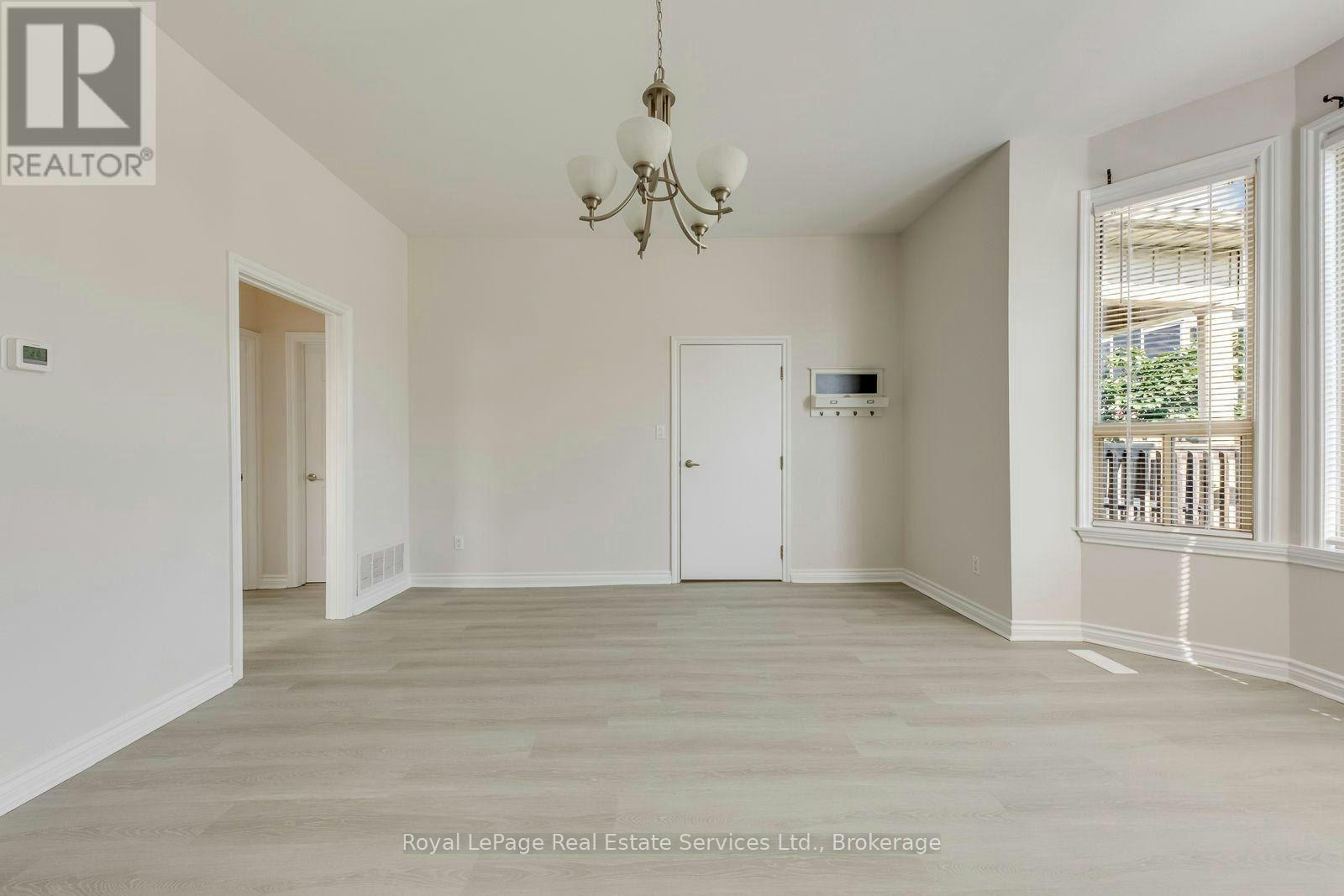21 Centre Street S, Brampton, ON, L6W 2X7 - 5
