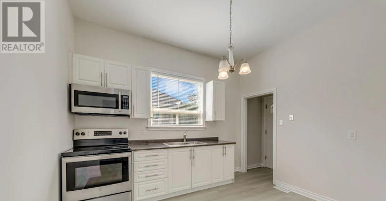 21 Centre Street S, Brampton, ON, L6W 2X7 - 8
