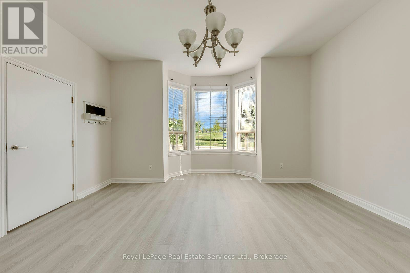 21 Centre Street S, Brampton, ON, L6W 2X7 - 4