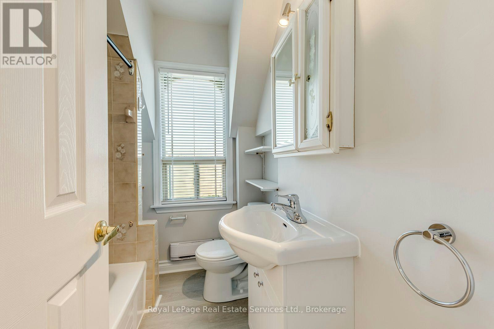 21 Centre Street S, Brampton, ON, L6W 2X7 - 22